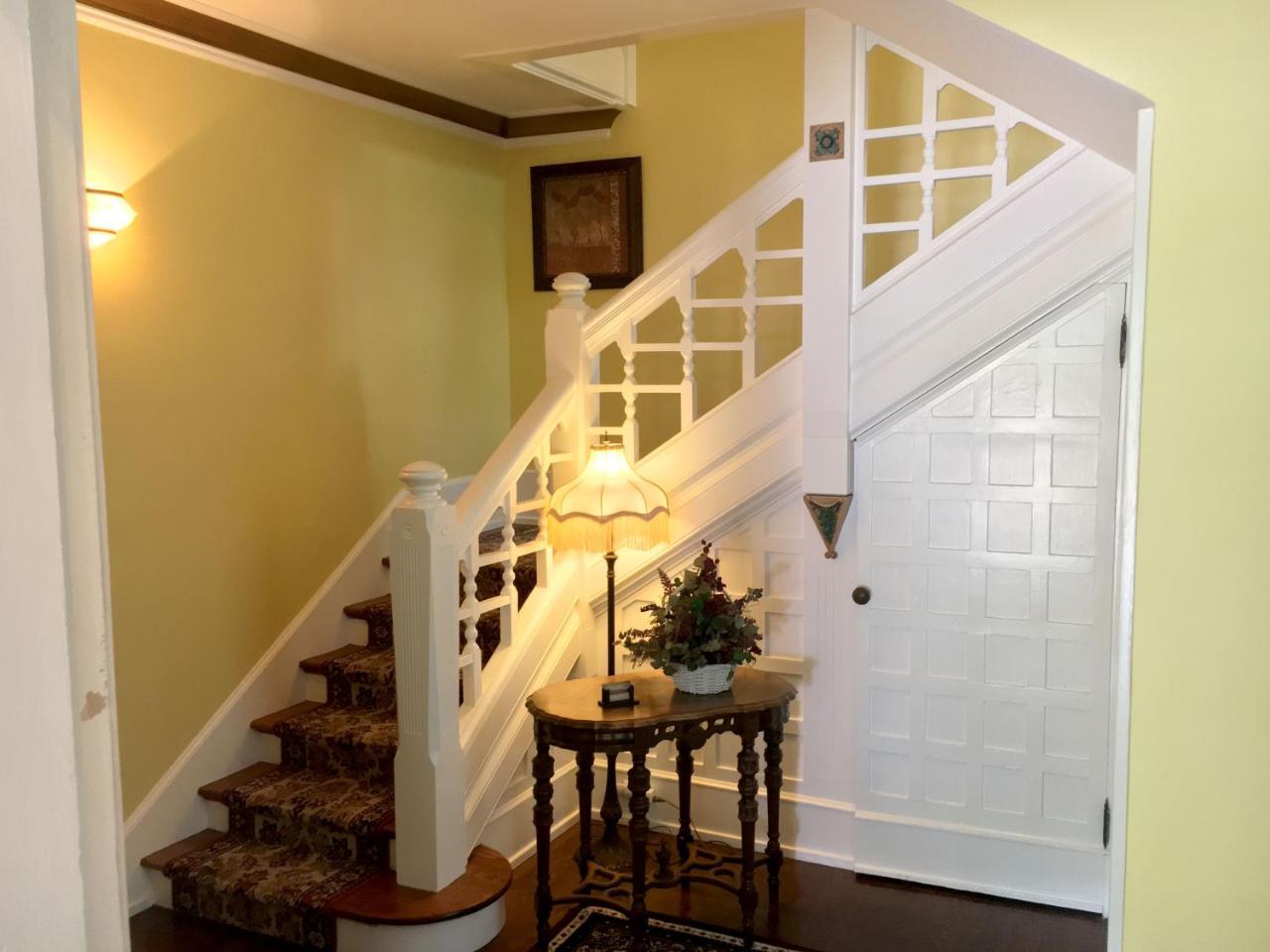The Parsonage Inn B&B Grand Rapids Exterior photo