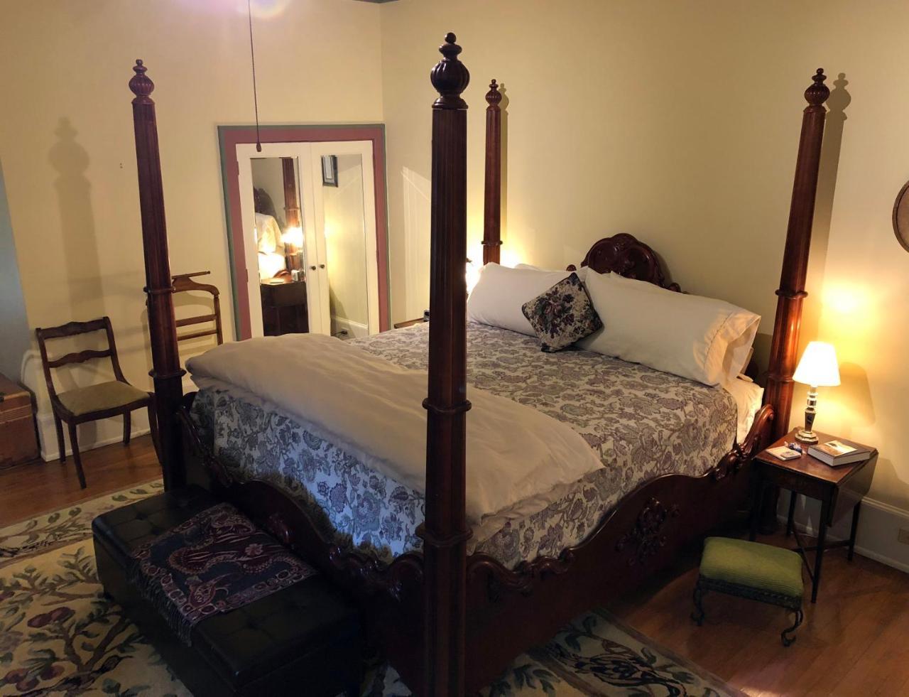 The Parsonage Inn B&B Grand Rapids Exterior photo