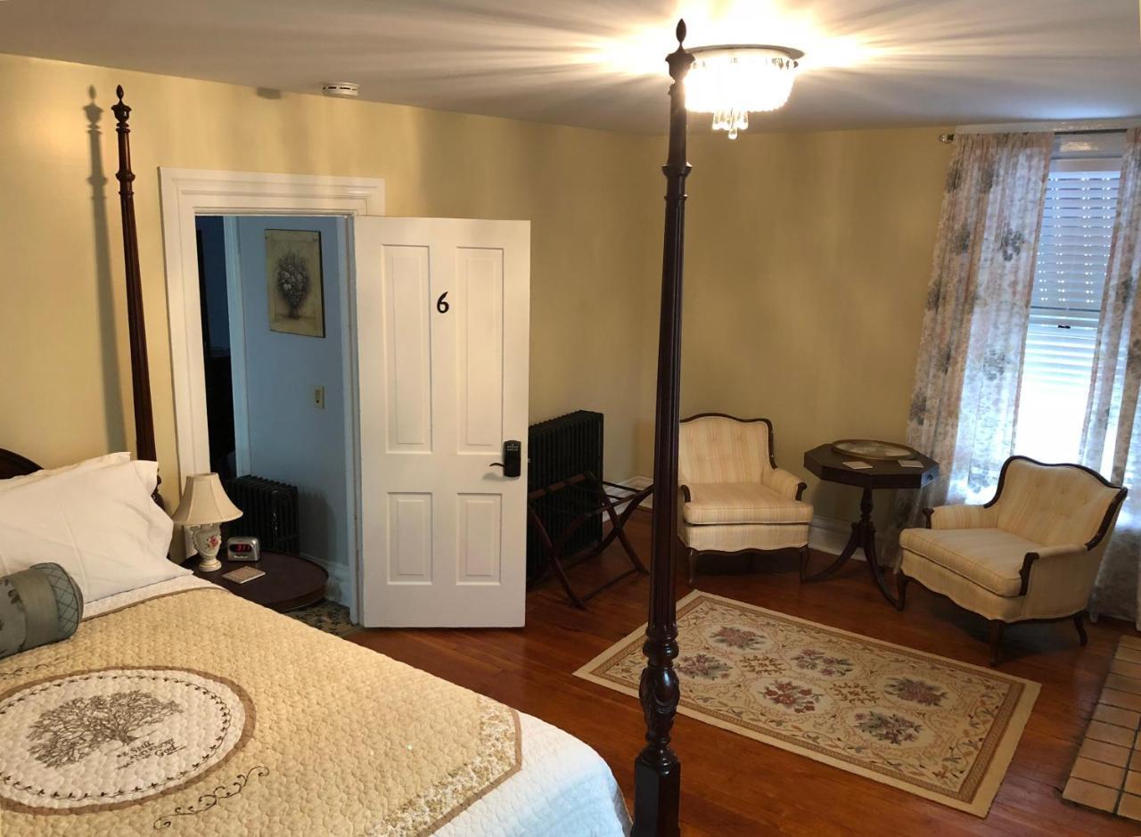 The Parsonage Inn B&B Grand Rapids Exterior photo
