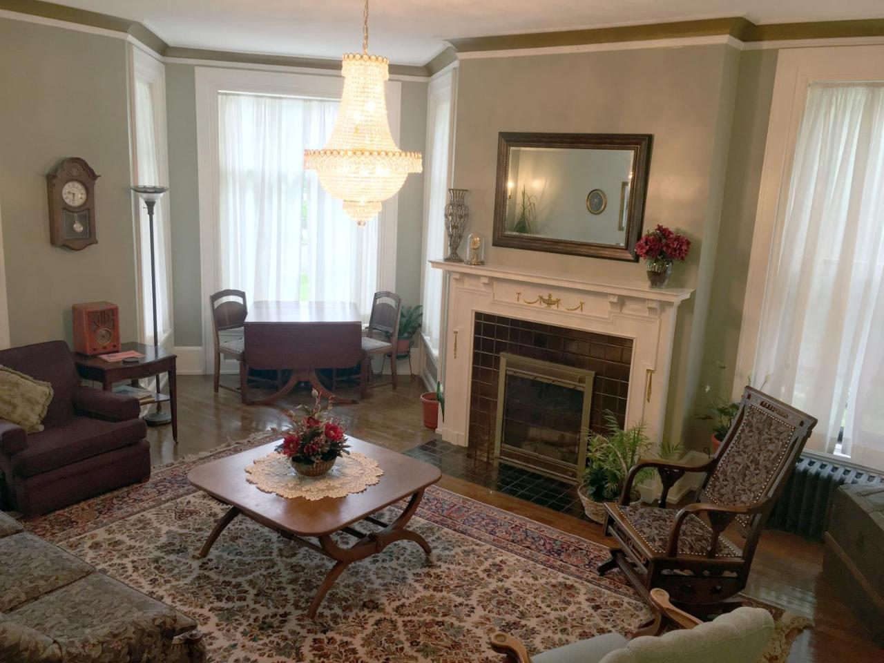 The Parsonage Inn B&B Grand Rapids Exterior photo